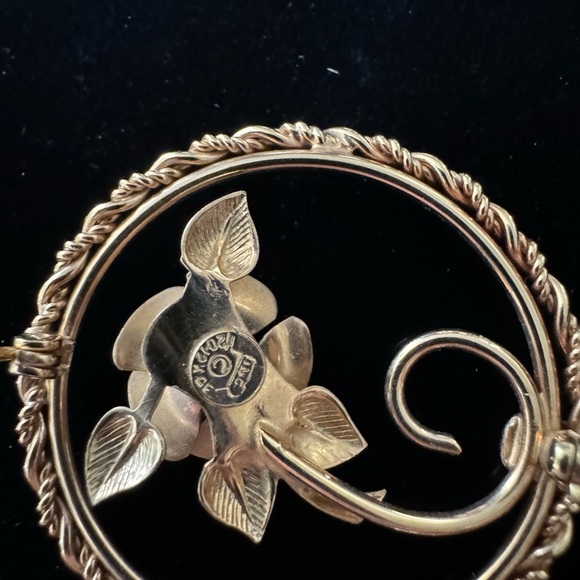Vintage Rose 1/20 12k GF Rolyn Inc. R Logo Art Rose Brooch Pin - Picture 3 of 5